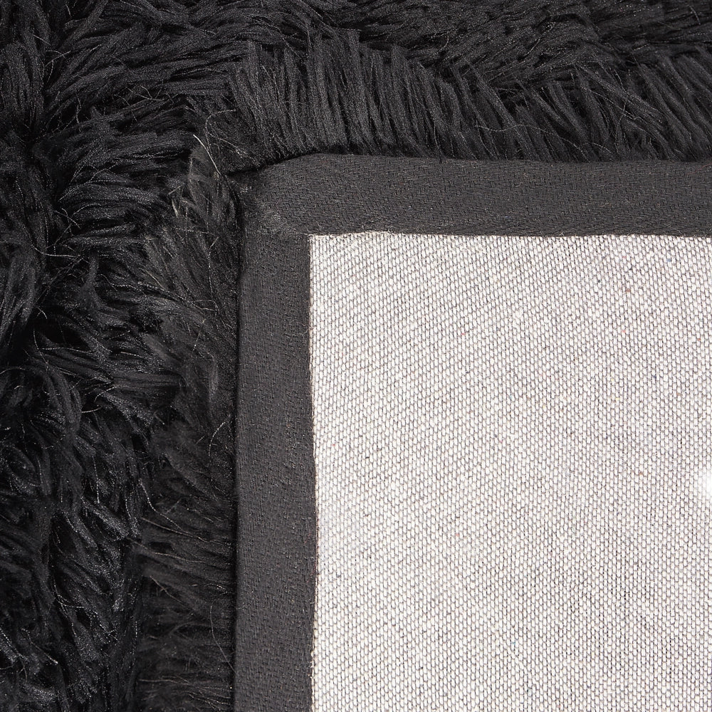 Tappeto Shaggy Tappeto a pelo lungo Solido Poliestere Nero Rettangolare 160 x 230 cm