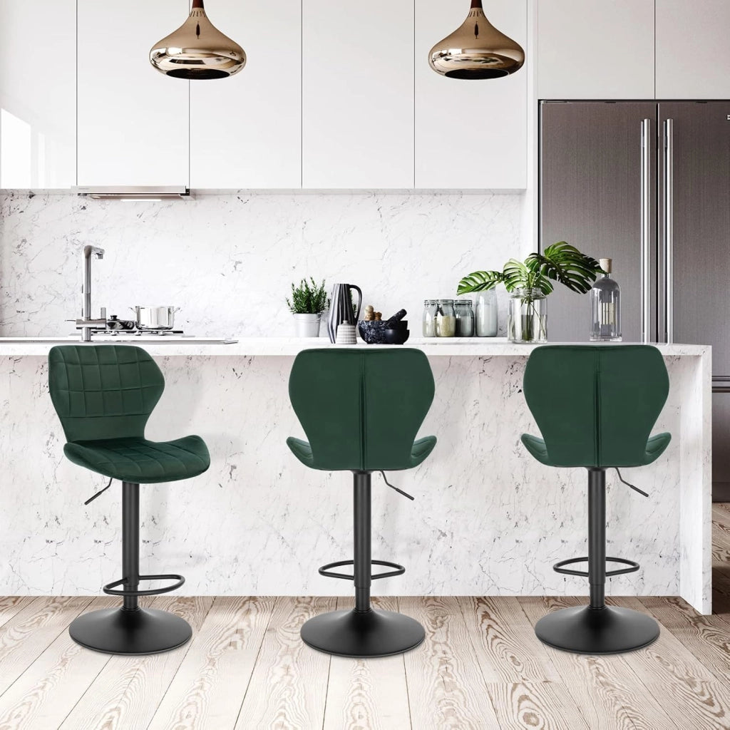 Set di 1 Sgabello da Bar con Schienale e Poggiapiedi Girevoli a 360° Sedia Alta da Cucina con Seduta Regolabile tra 60-82cm in Velluto e Metallo Verde Scuro BH324dgn-1