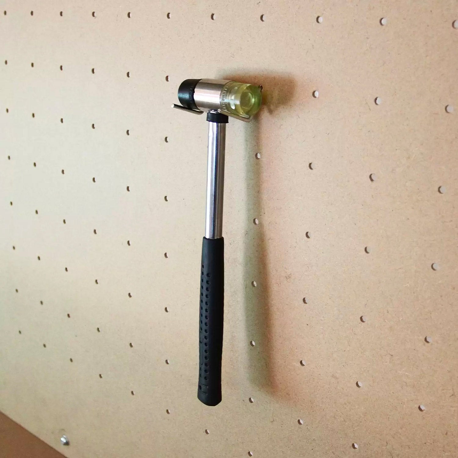 Banco da Lavoro Porta Attrezzi 120 cm in Acciaio con Parete e Cassetto Rosso