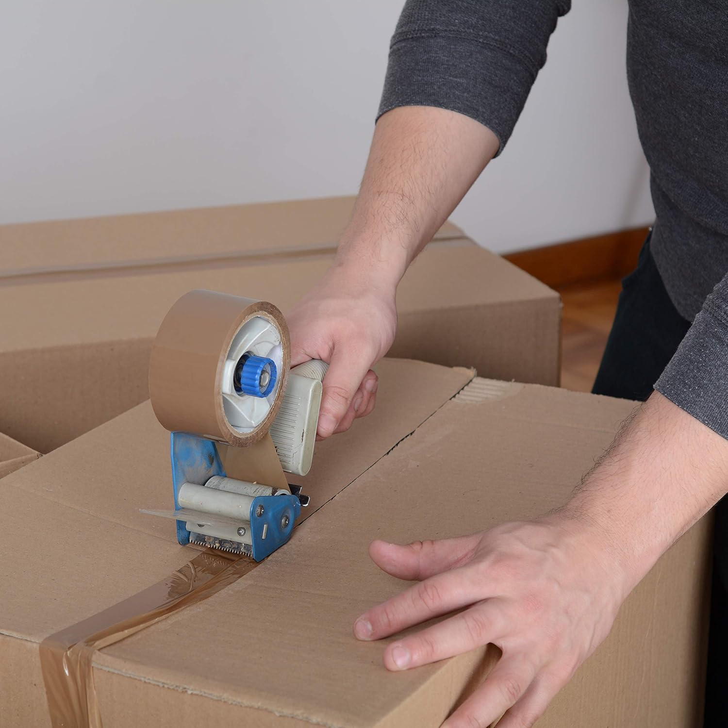 6 Rotoli di Nastro Avana 50mm x 132 Mt. Nastro per Imballaggi Marrone Resistente