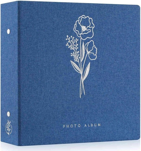 Album fotografico 600 foto 10x15 cm con copertina di lino e stampa argento lucente, impermeabile e acido-resistente.