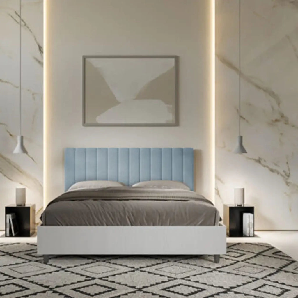 Letto matrimoniale con rete 160x190 bianco frassino testata microfibra azzurro Kaia