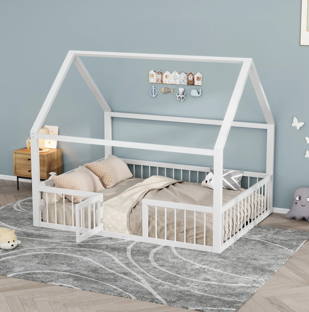 Letto per bambini a casetta 140x200 cm in metallo bianco con sponde di sicurezza