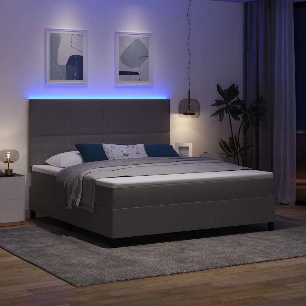 Letto a Sorgente LED Grigio chiaro e bianco 180 x 200 cm 3337655