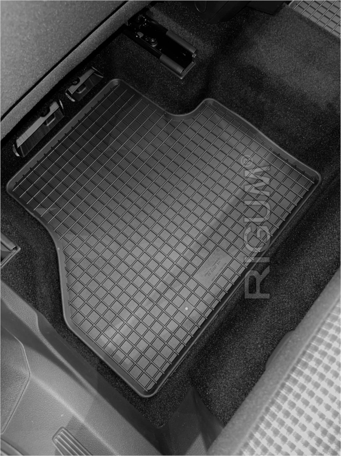 RIGUM905168 , VW Caddy 5 posti dal 2021-,Caddy Maxi 5 posti dal 2021-, Ford Tourneo connect 5 posti 2022-, Connect Grand