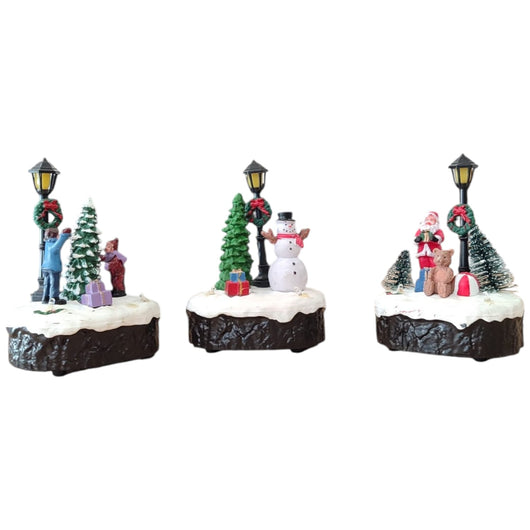 Scenografia Natalizia con Luci LED Multicolore e Musica a Batteria 12cm