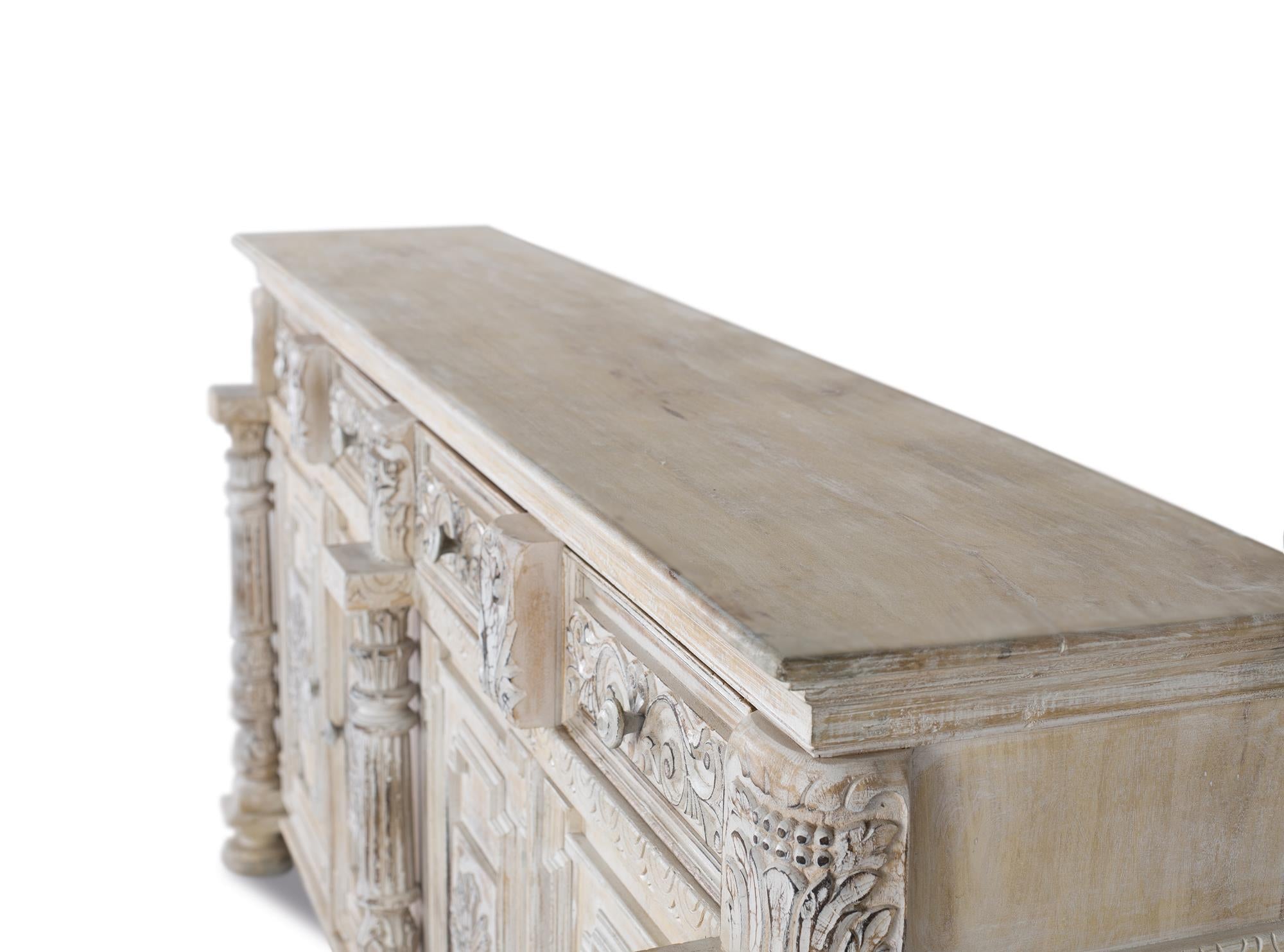 Credenza con 3 cassetti e 3 ante in legno di mango