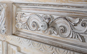 Credenza con 3 cassetti e 3 ante in legno di mango