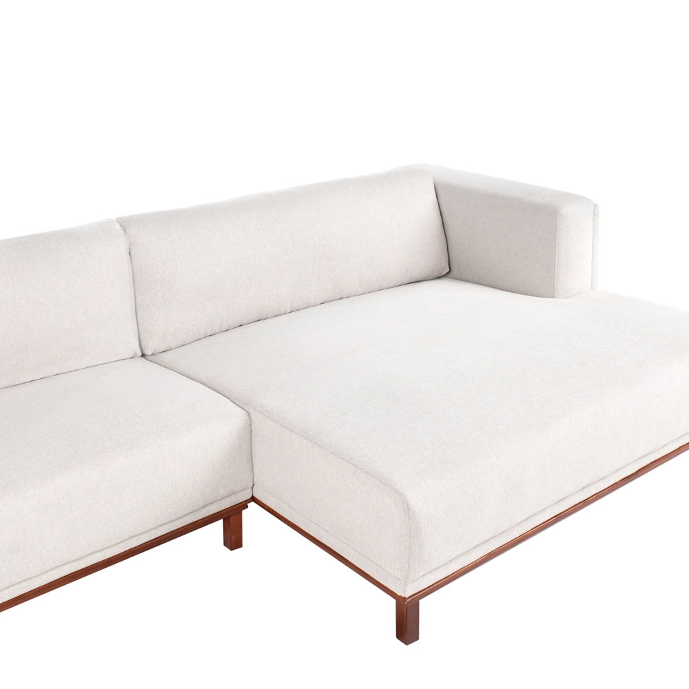 Divano angolare a sinistra Tessuto beige chiaro rivestito in poliestere Gambe in legno 4 posti spesso imbottiti Mobili da salotto in stile moderno