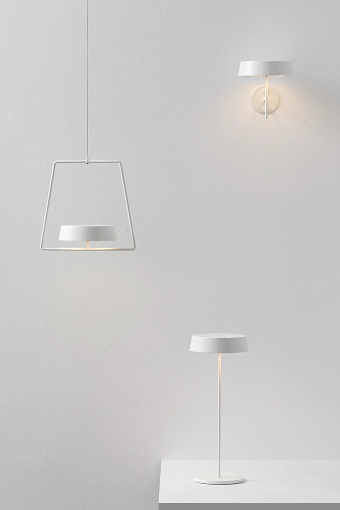 Inemuri Lampada da Tavolo Portatile Cipria LED 2,2W 2700K IP54, Ricaricabile USB, Dimmer Touch Integrato - Rossini Illuminazione