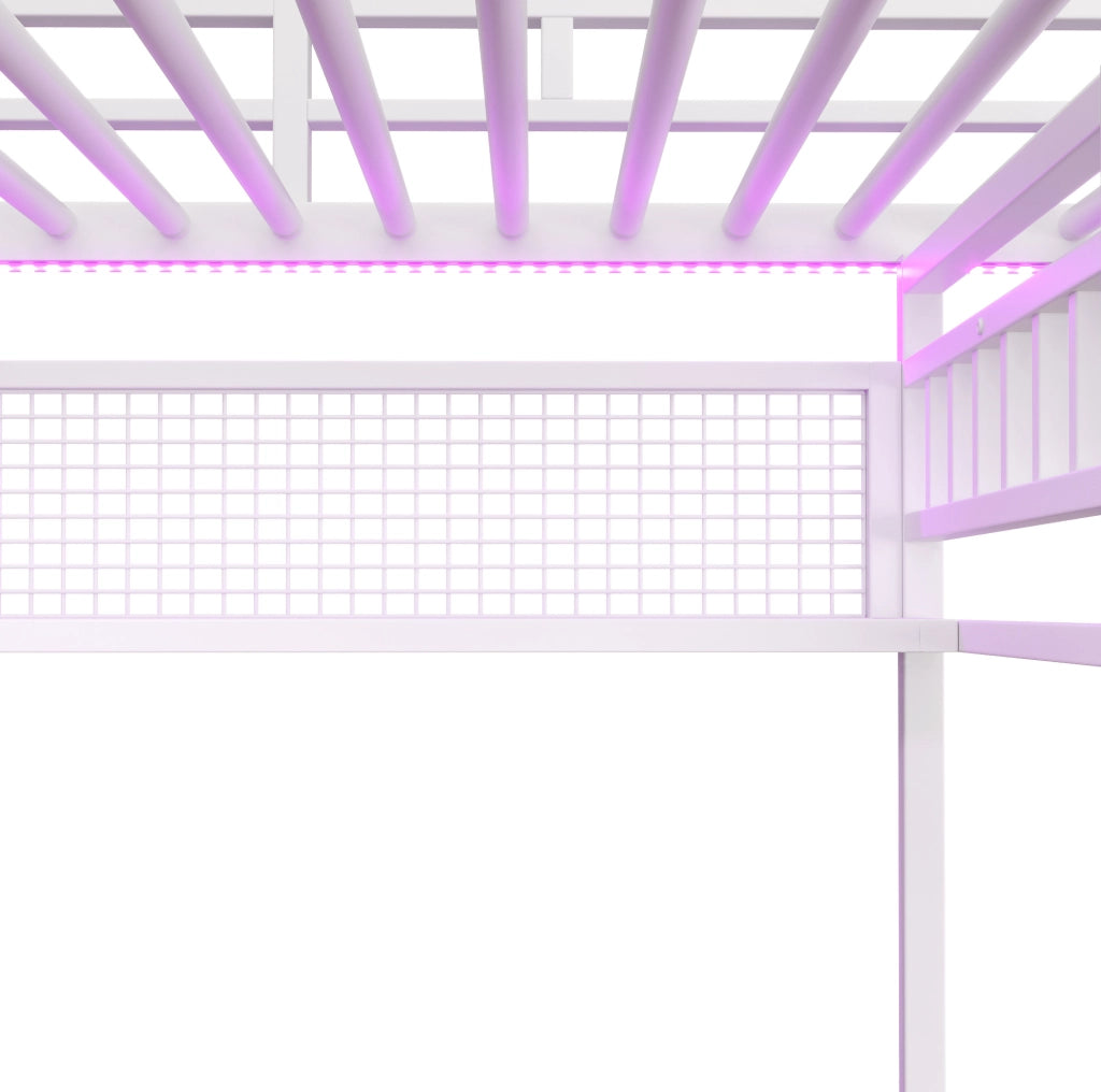Letto a soppalco 90x200 cm con scrivania; vano appendiabiti; mensole; luce integrata; bianco