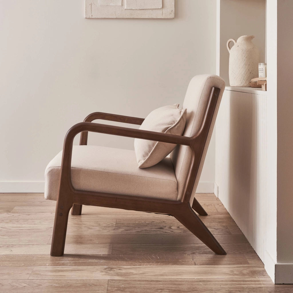 Poltrona scandinava in tessuto beige e legno di hevea , beige