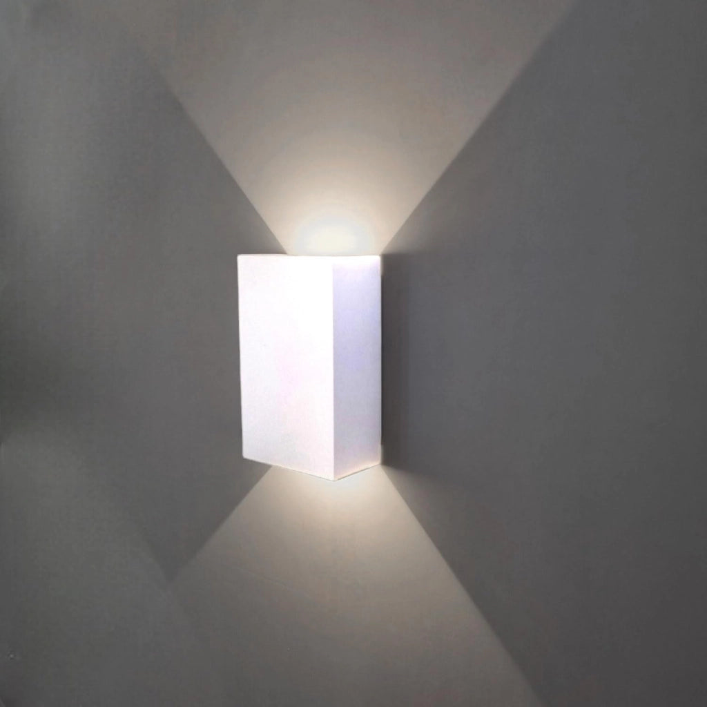 Applique LED da Esterno IP65 Biemissione 10W, 1040 Lumen, Luce Calda 3000K o Naturale 4000K, in Alluminio Bianco, per Giardino, Facciata, Terrazza Colore della luce: Luce Naturale