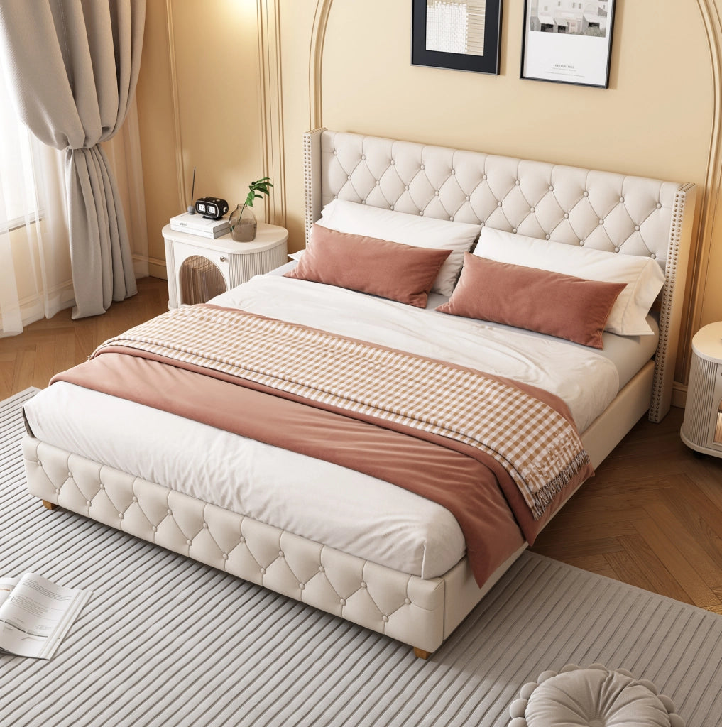 Letto imbottito 160x200 cm; testiera trapuntata con borchie; lino beige (Senza materasso)
