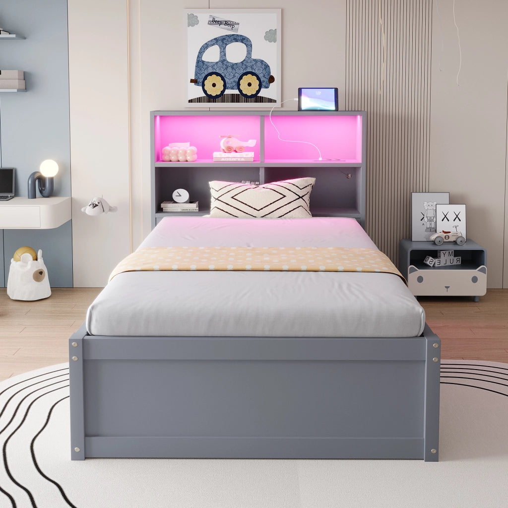 Divano Letto 90x200 Grigio in Legno Massello con Prese Integrate e Vani Portaoggetti