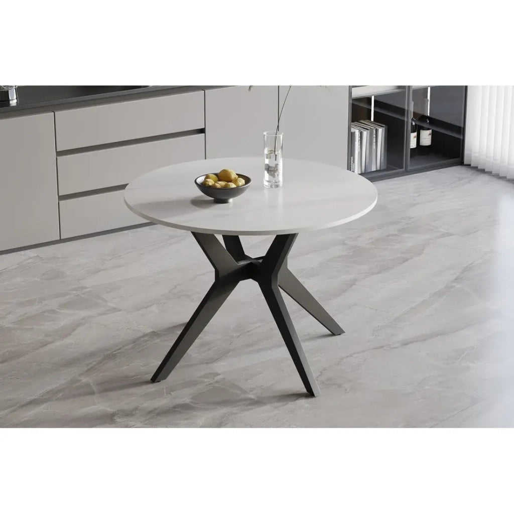 Tavolo da pranzo rotondo ARVENA – 110 cm – Piano in pietra sinterizzata – Colore bianco – Design metallo elegante