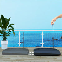 BASE PER OMBRELLONE A SBALZO IN HDPE CON MANIGLIA E RUOTE E RIEMPIBILE CON ACQUA O SABBIA 95X95X117 CM NERO