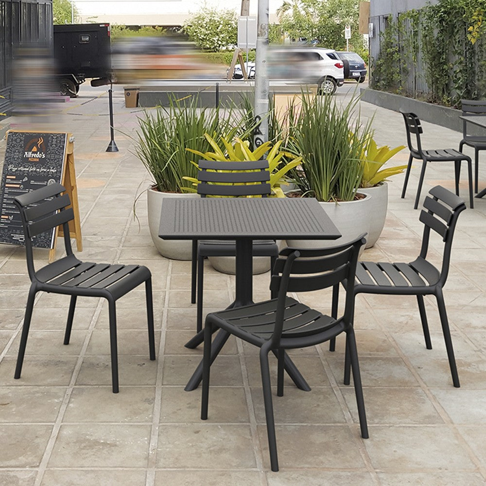 Set 4 sedie impilabili monoblocco Puli - La Dea Sedia Colore: Nero