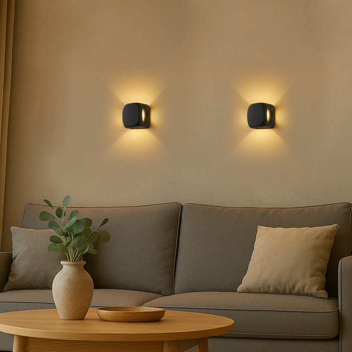 Set 2 Applique da Muro 4 Led Lampada a Parete Nera Luce Bianco Caldo 6x6x5cm