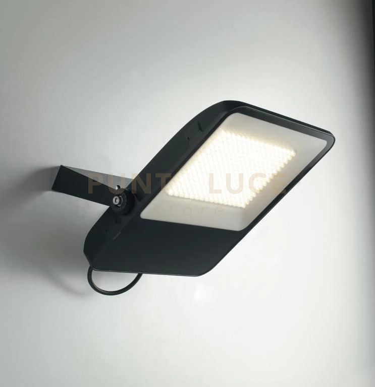 PROIETTORE LED TAURUS NERO 200W 26000LM 6500K IP65 34,7X5,95X40,8CM