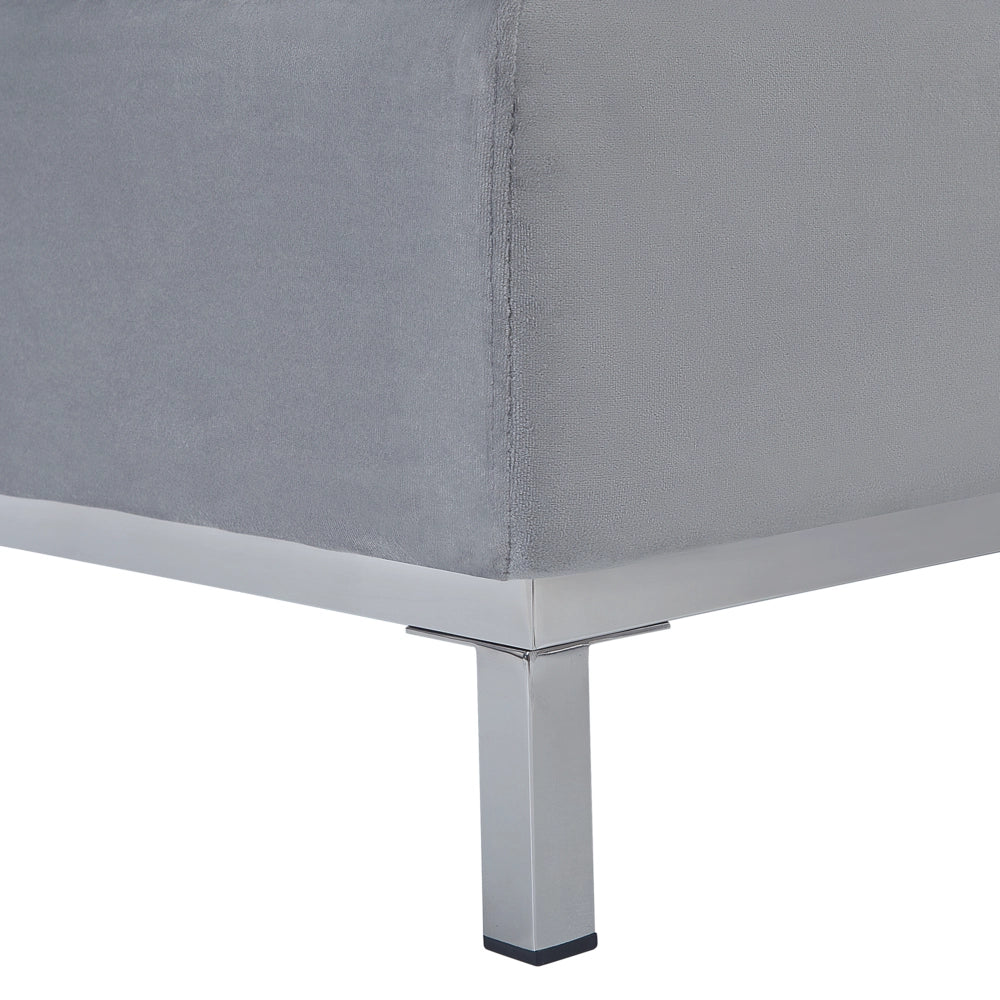 Divano ad angolo con rivestimento in velluto grigio a forma di L con orientamento a versione destra