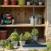 SCOPA PER PRATO SINTETICO 130 CM CON MANICO TELESCOPICO SETOLE IN NYLONA INPUGNATURA ERGONOMICA OKP