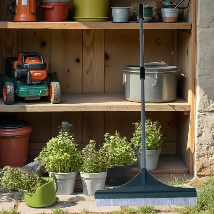 SCOPA PER PRATO SINTETICO 130 CM CON MANICO TELESCOPICO SETOLE IN NYLONA INPUGNATURA ERGONOMICA OKP