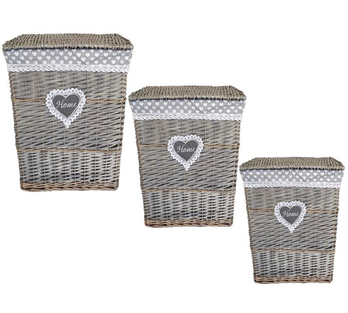 MA MAISON SET DI 3 CESTI PORTBIANCHERIA IN VIMINI CON DECORO A CUORI E SCRITTA HOME MODELLO SHABBY