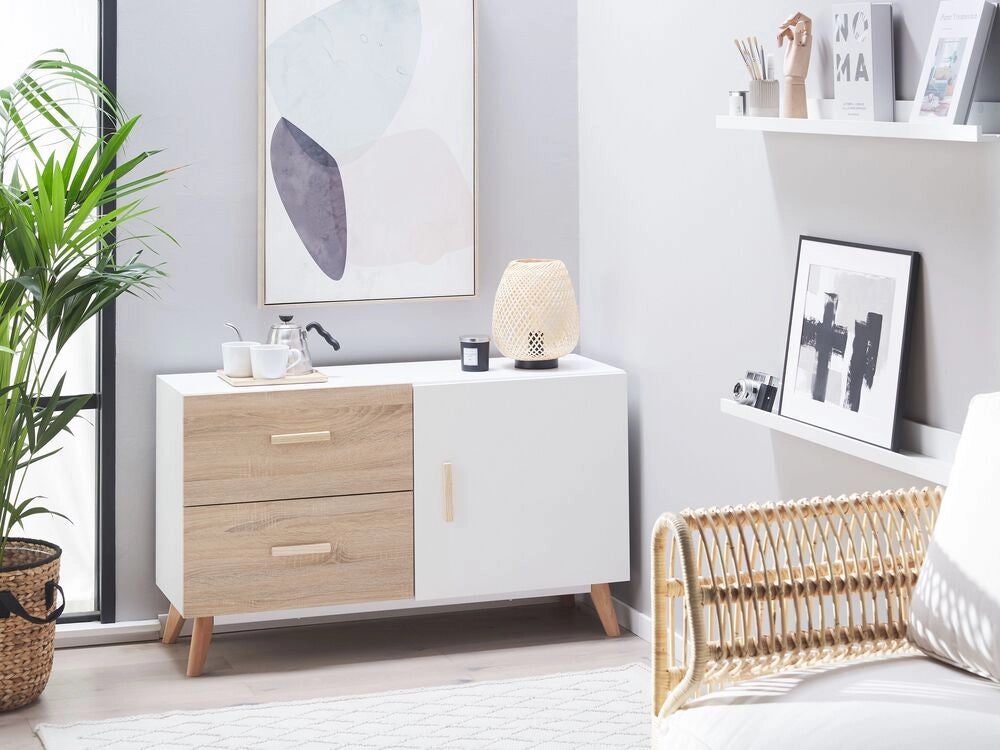 Credenza Bianca e Legno Chiaro MDF 2 Cassetti Scaffali Armadio Gambe in Legno Portaoggetti Soggiorno