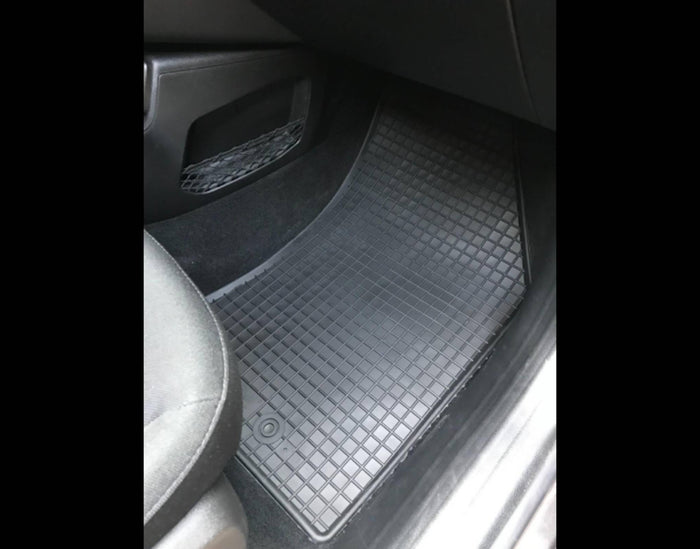 RIGUM903317 , Jeep Renegade dal 2014-, Dotato di predisposizione al fissaggio lato passeggero, distanza tra punti di fis