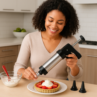 Spara Biscotti in Acciaio con 8 Beccucci e 8 Trafile per Dolci e Decorazioni