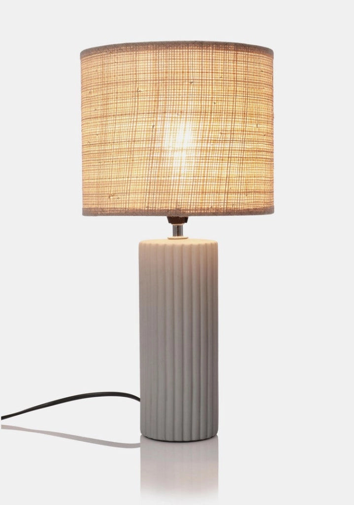 Lampada da Tavolo in Ceramica con Paralume in Rafia - AMIR