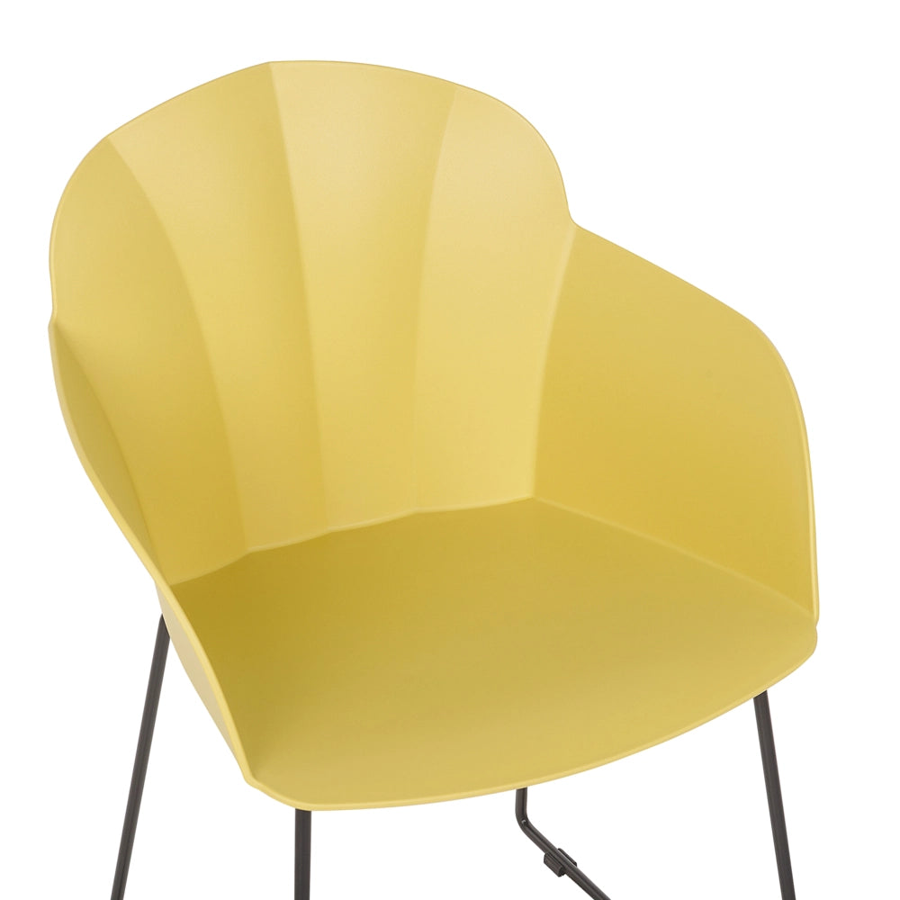 Set di 2 sedie da pranzo gialle in materiale sintetico gambe in metallo Nero formate sul retro del soggiorno moderno