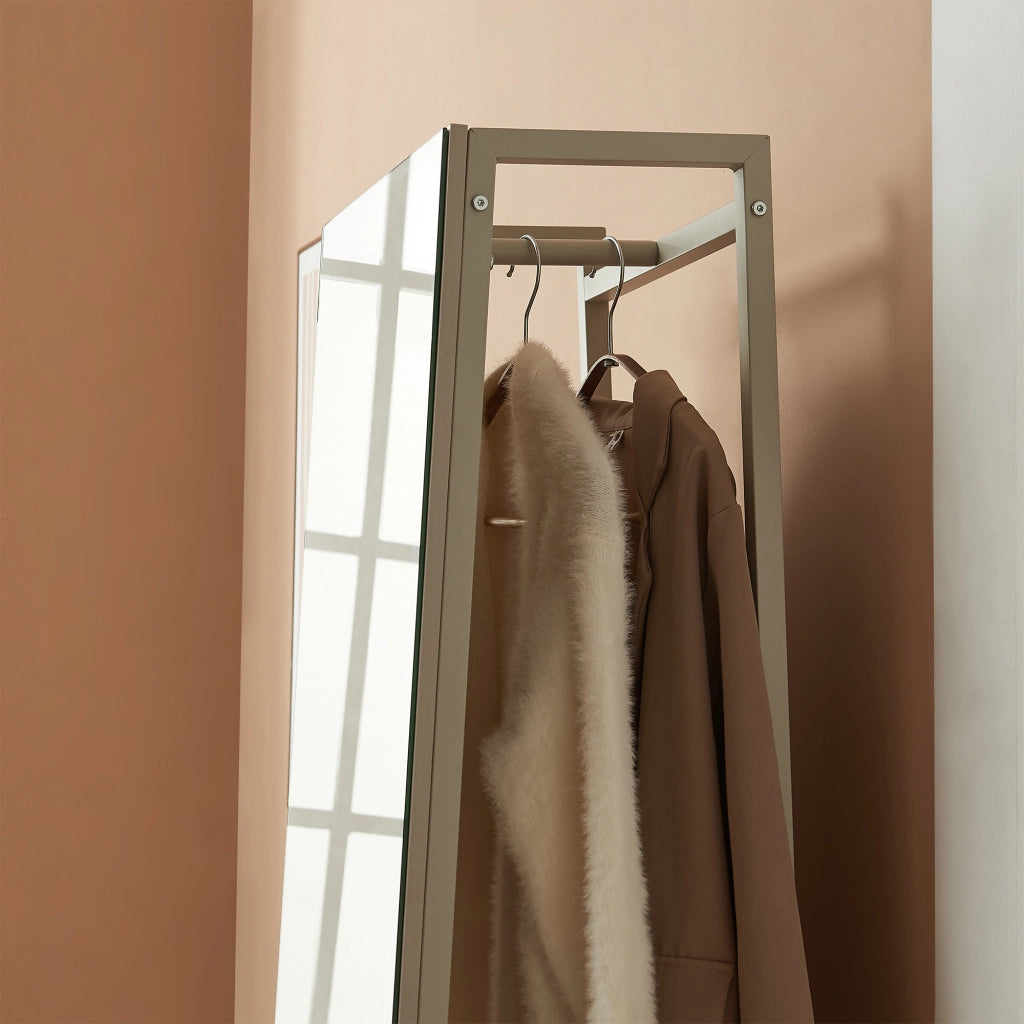 Specchio da Terra Klilbojle con Appendiabiti 160 x 40 x 35 cm - Avena Oatmeal [en.casa]