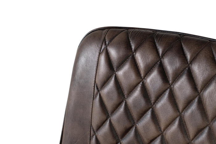 Sedia imbottita in pelle grigio cenere