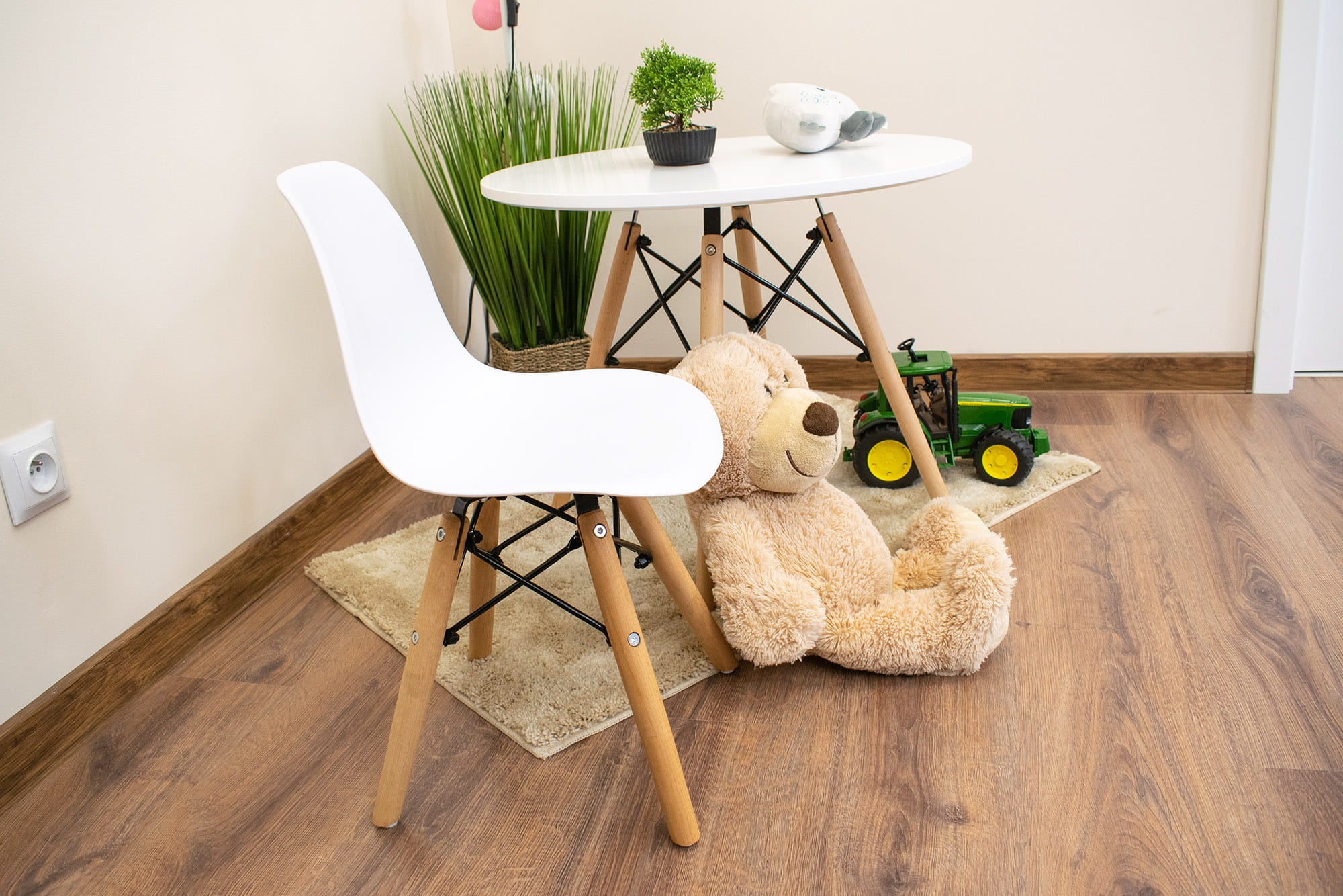 Sedia ergonomica Valora ZUBI con gambe in faggio bianco per bambini x4