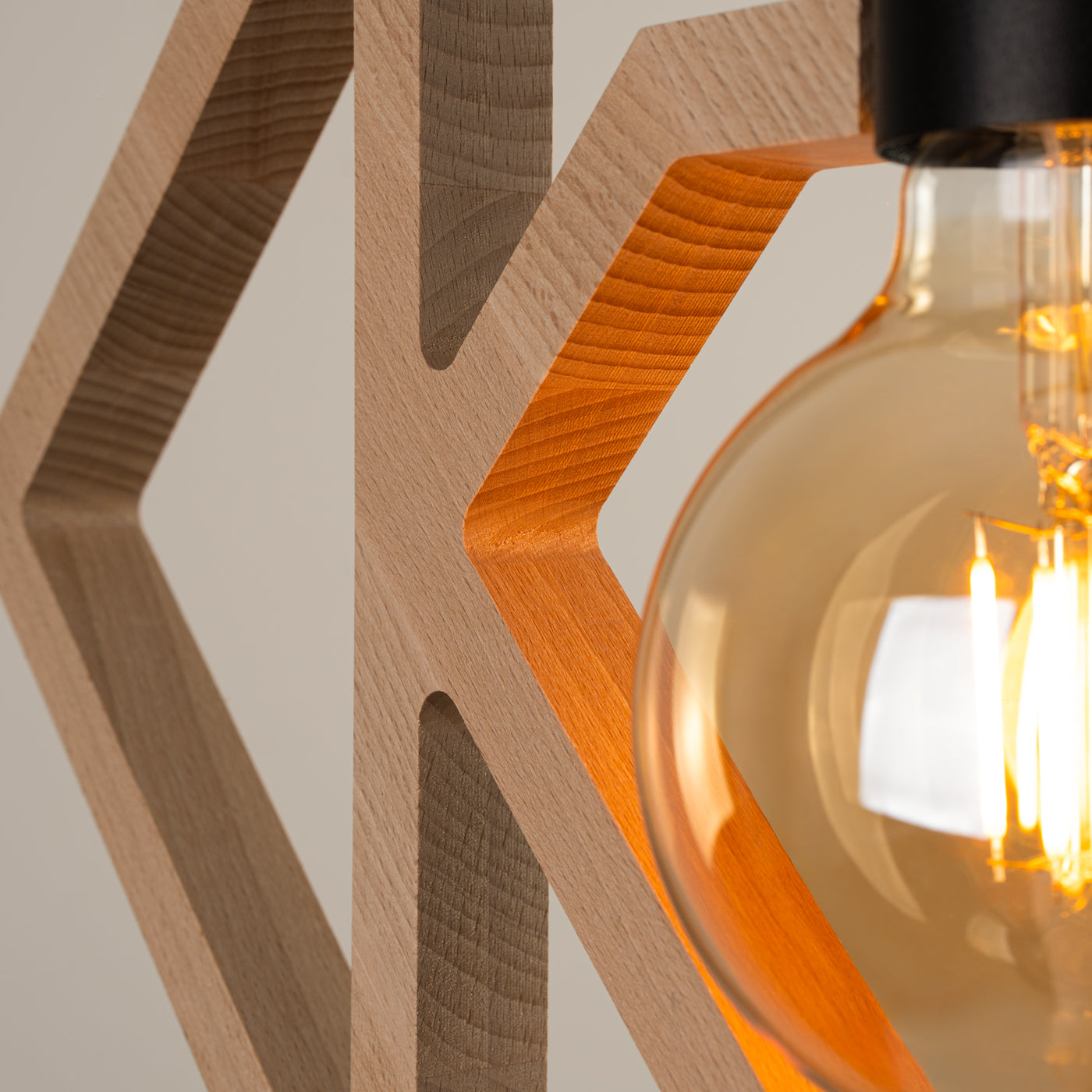 Lampada da terra geometrica in legno CARO E27 15W Legno naturale Nero