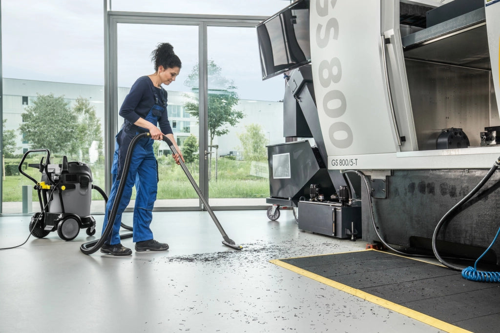 KARCHER Bidone aspiratutto Professionale NT 65/2 Tact² - Portata aria: 2 x 74 l/s - Aspirazione: 254 / 25.4 mbar / kPa - Capacità del contenitore: 65 l