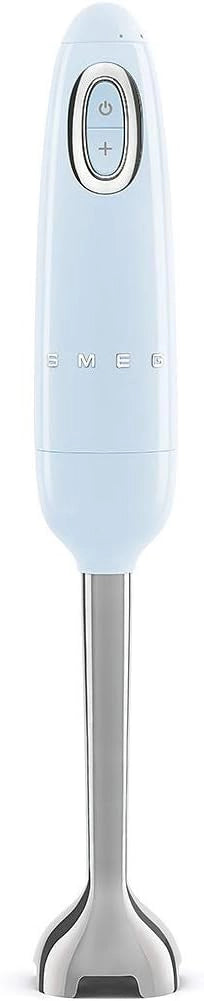 Smeg, frullatore a immersione hbf01pbeu, funzione turbo e sistema di taglio flowblend, con impugnatura antiscivolo, avvolgicavo integrato, accessori non inclusi, potenza 700w, azzurro