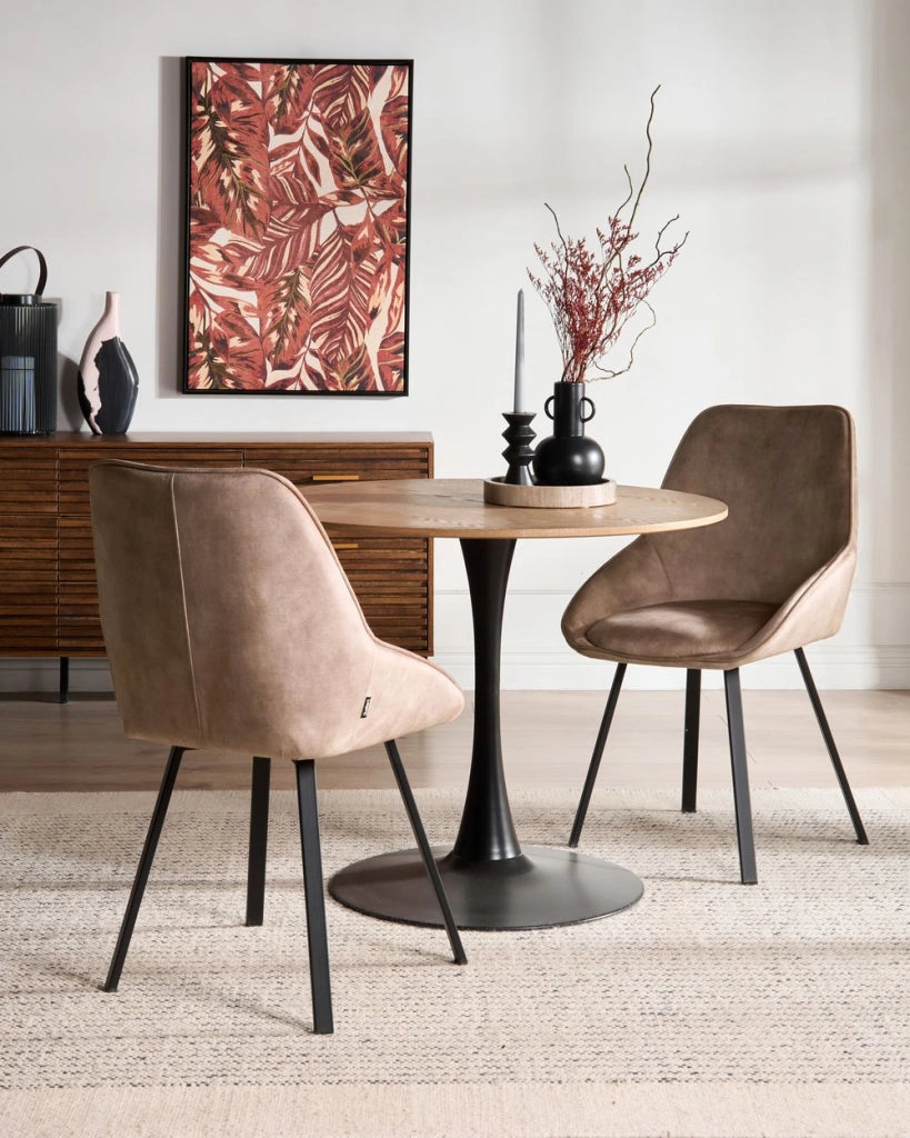 Set di 2 sedie da pranzo in velluto beige con gambe in ferro nero girevoli a 180° moderne sedie imbottite