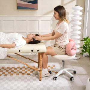 SGABELLO GIREVOLE AD ALTEZZA REGOLABILE CON SCHIENALE AD ARCO, IN TESSUTO TEDDY, 50X50X63-77 CM, BIANCO E ROSA