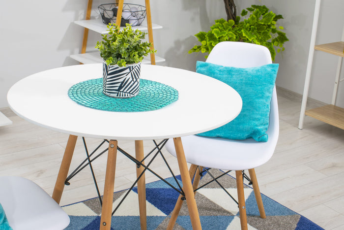 Sedia Valora OSAKA bianca con gambe naturali, design ergonomico x4