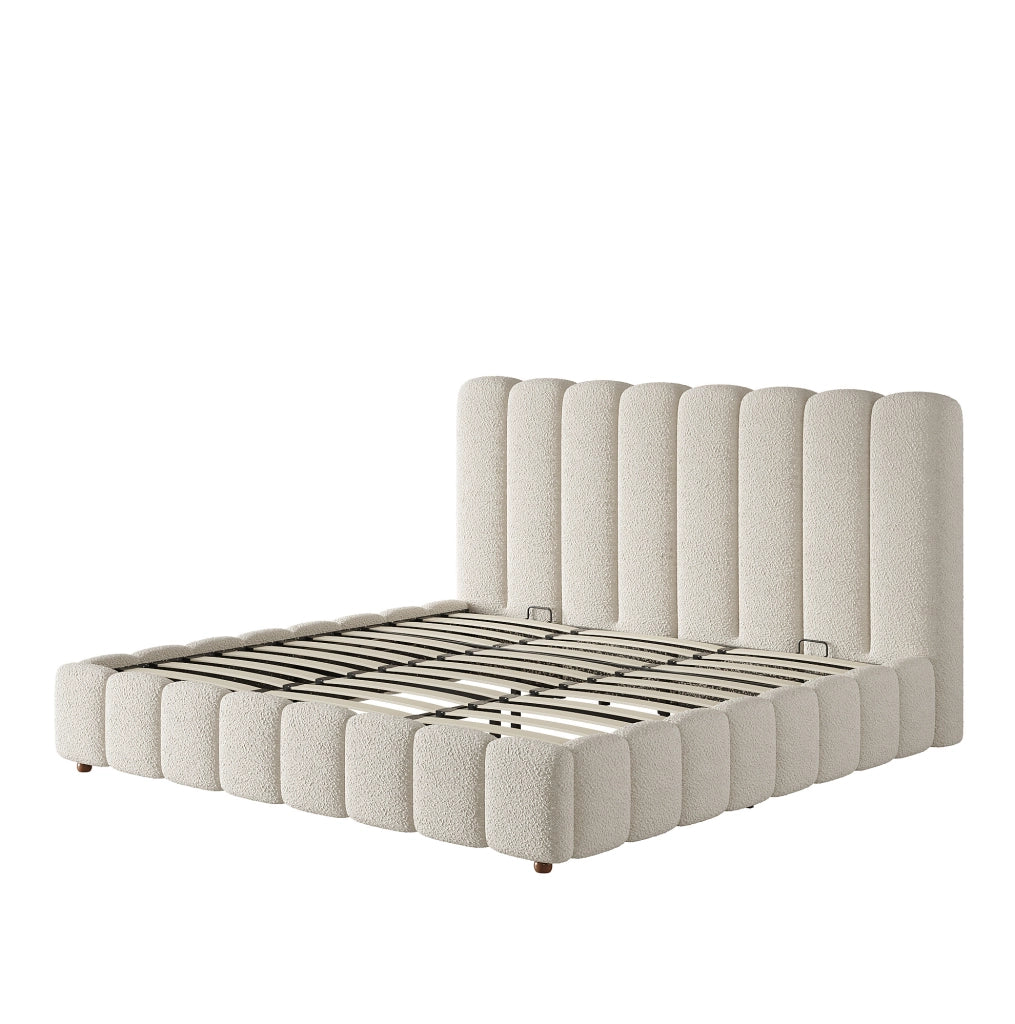 Letto matrimoniale imbottito con contenitore idraulico; rivestimento in bouclé bianco