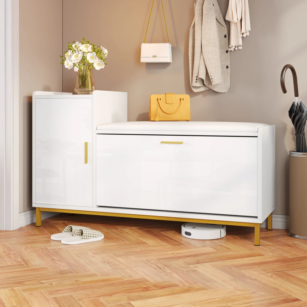 Scarpiera con seduta, 2 ripiani e 1 armadietto, per ingresso, in truciolare e metallo, bianco oro, 100 × 38 × 68 cm