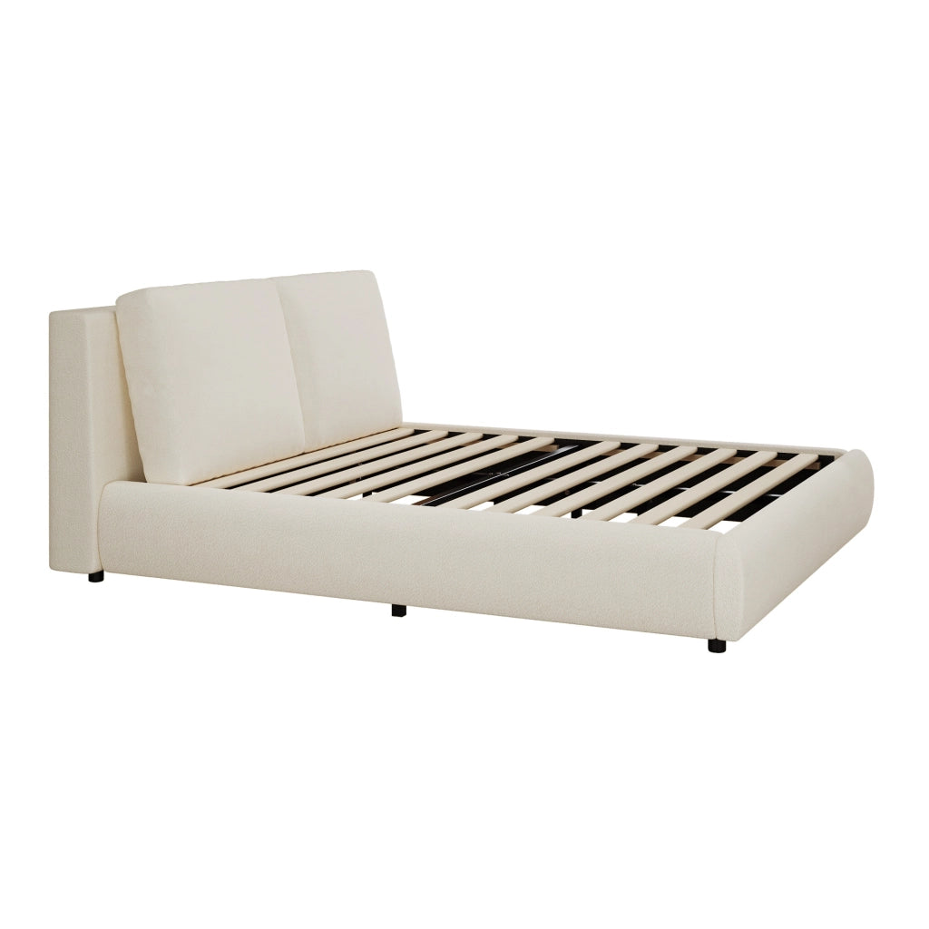 Letto matrimoniale imbottito con testiera ergonomica in bouclé beige e rete a doghe