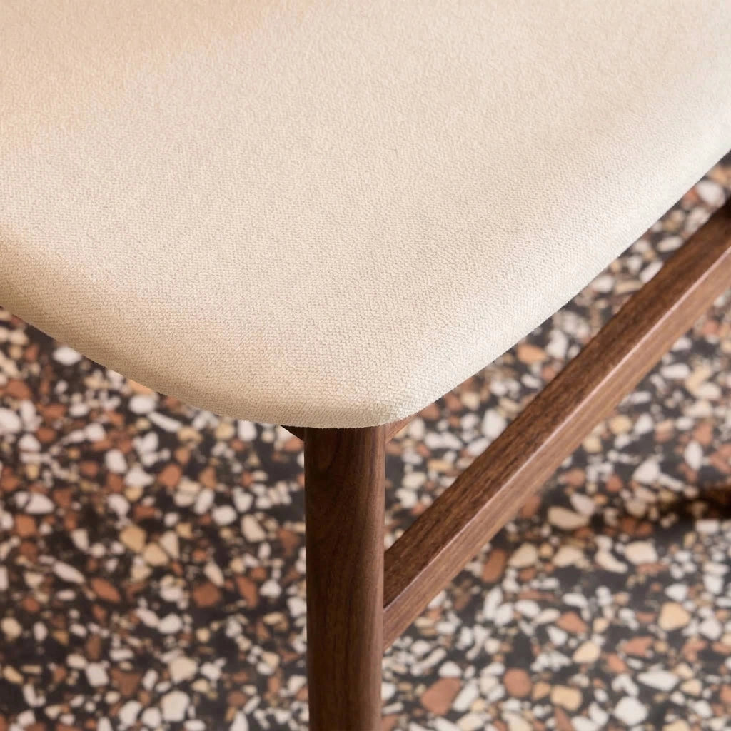 Set di 2 sedie vintage in legno di hevea e tessuto, noce