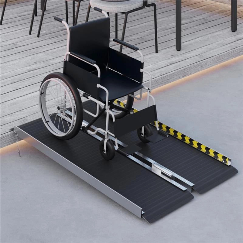 RAMPA PER SEDIA A ROTELLE PIEGHEVOLE IN ALLUMINIO CON DEFLETTORI E ADESIVI, 122X73.6X5.1 CM, NERO