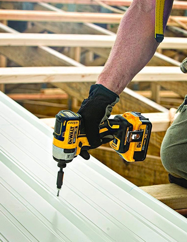 Avvitatore ad Impulsi DeWALT DCF887D1T (1 x 2,0 Ah + DCB107 + TSTAK II) + Set di 32 bits avvitamento Impact Torsion