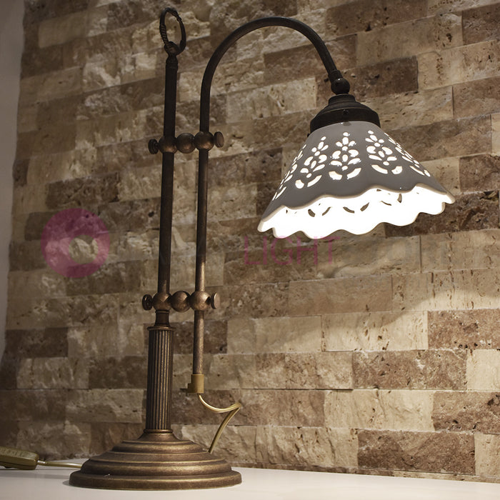 VOLTERRA Elegante Abat Jour in Ottone e Ceramica Rustico