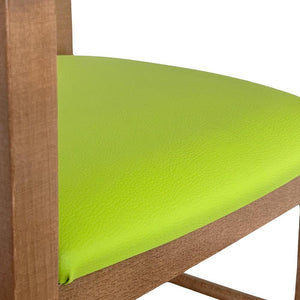 Seggiolone in legno noce chiaro con seduta ecopelle verde